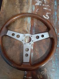 hellebore volante legno auto