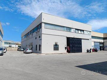 CAPANNONE 1000mq - C.da Monaco -Modugno