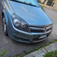 Opel Astra Station Wagon Cosmo anno 2005