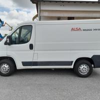 Furgone Peugeot boxer- compatto tetto basso