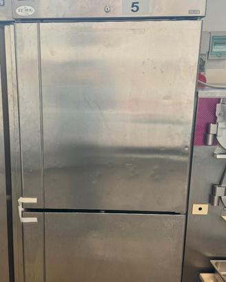 CONGELATORE/ABBATTITORE PROFESSIONALE MOD. AGF0282