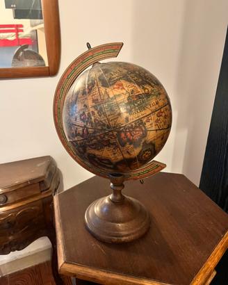 Globo terrestre vintage decorativo