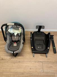 Ovetto con base isofix per auto