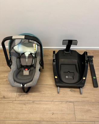 Ovetto con base isofix per auto