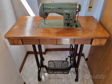 Macchina da cucire "Borletti" vintage.