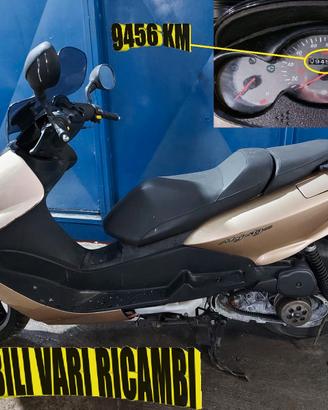 YAMAHA MAJESTY 125cc  ANNO 2000 x RICAMBI