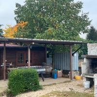 TETTOIA IN FERRO+CASETTA  IN LEGNO
