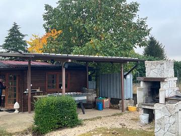 TETTOIA IN FERRO+CASETTA  IN LEGNO