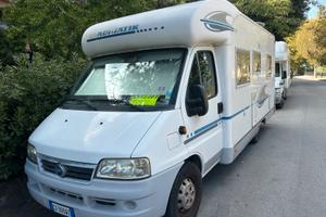 Camper semintegrale anno 2006 con 122.000 KM