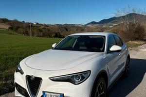 Alfa Romeo Stelvio 2.2 q4 del 2017 bianca