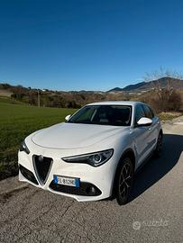 Alfa Romeo Stelvio 2.2 q4 del 2017 bianca