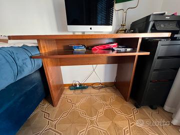 Scrivania in legno + Sedia da ufficio Calligaris