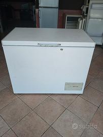 congelatore a pozzetto grande electrolux