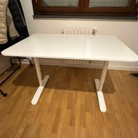 Scrivania Ikea Bekant 120x80