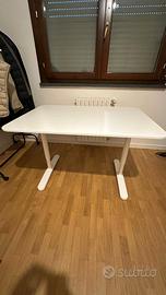 Scrivania Ikea Bekant 120x80