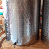 Serbatoio in acciaio per vino e olio