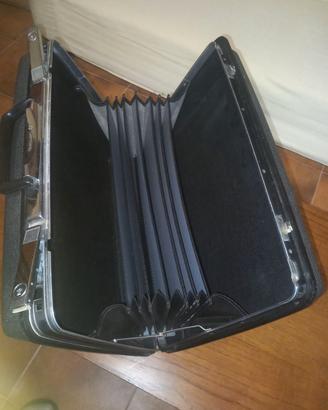 Valiigetta 24 ore Samsonite