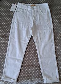 Jeans push-up alla Capri!