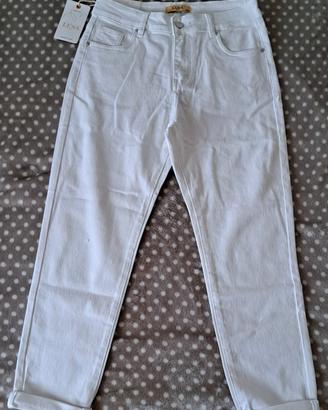 Jeans push-up alla Capri!