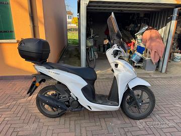 Scooter Honda Vision 110 del 2024