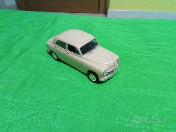 modellino FIAT 1400