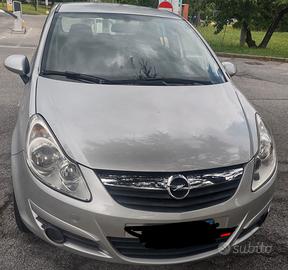 Opel  Corsa Benz/Gpl