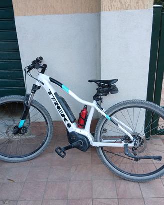 bici elettrica trek  90 km di autonomia