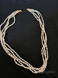 Collana con 4 fili di perle di fiume
