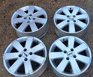 Cerchi in lega Ford R16