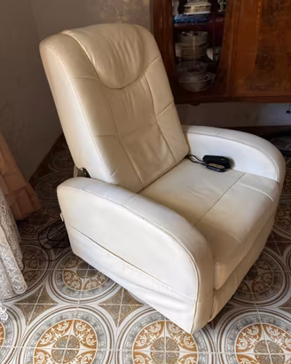 Poltrona relax elettrica reclinabile massaggiante