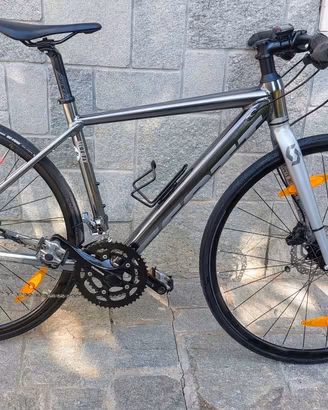 Bicicletta Scott Metrix 30 mai usata