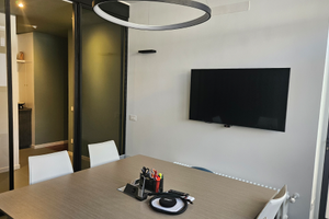 Ufficio esclusivo + sala riunioni + servizi