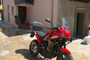 Moto Morini X-Cape 650 adventure