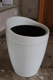 Sgabello portabiancheria Wenko, Bianco