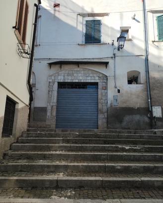 Locale commerciale Cascia centro storico
