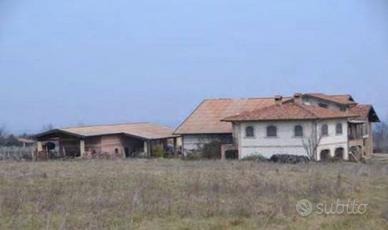 Immobile in asta di 4187 m² con 1 locale a Vigolzo
