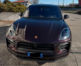 PORSCHE Macan - 2023
