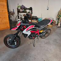 Ducati Hypermotard 821 SP