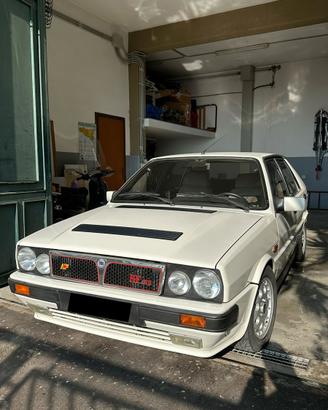 LANCIA DELTA 4WD 2000 8v