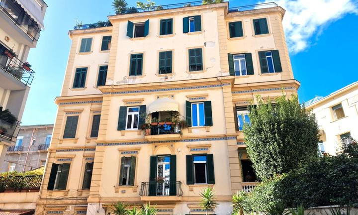 Via Tasso- Trilocale con terrazzo