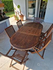 Tavolo con sedie