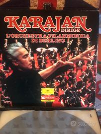 Karajan dirige l’orchestra filarmonica di Berlino