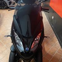 Piaggio MP3 300cc 5/2023 km1800 Patente B garanzia
