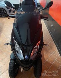 Piaggio MP3 300cc 5/2023 km1800 Patente B garanzia