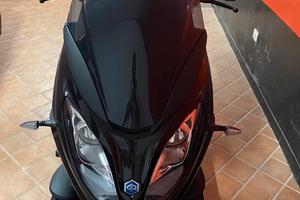Piaggio MP3 300cc 5/2023 km1800 Patente B garanzia