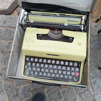 Olivetti lettera 32 macchina per scrivere 
