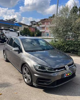 Volkswagen Golf 7’  R-LINE 1.6 TDI 115 CV 5p.