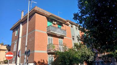 4 LOCALI A ROMA