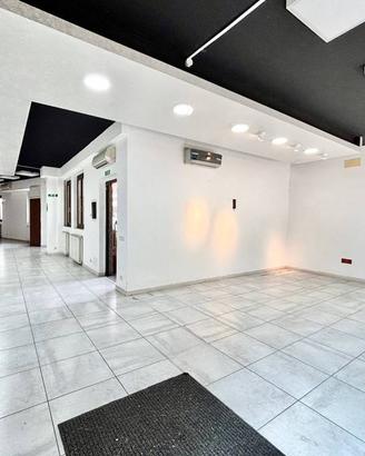 Immobile di 102 m² a Rho