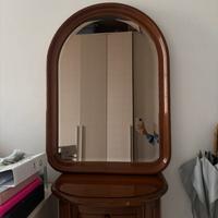 Specchio e comodini